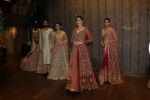 Alecia Raut at the Unveiling Of Shyamal & Bhumika�s Spring Summer 17 Collection on 31st March 2017 (5)_58dfa338bd549.JPG