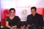 Salman Khan at the Unveiling Of Asha Parekh Autobiography (60)_58f371cdbc70f.JPG