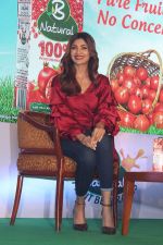Shilpa Shetty at Launch Of B Natural Fruits Beverages on 12th April 2017 (28)_58f3735ae64be.JPG