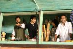 Imran Khan On Location Shoot Of Mini Mathur Show Truck (18)_58f4cabdc8776.JPG