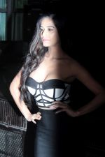 Poonam Pandey Launch Of Her Own App on 17th April 2017 (3)_58f5f017efb4a.JPG