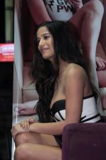 Poonam Pandey Launch Of Her Own App on 17th April 2017 (47)_58f5f03578953.JPG