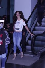 Disha Patani Launching The Only For Bieber Collection on 20th April 2017 (2)_58f9f5baeea52.JPG