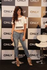 Disha Patani Launching The Only For Bieber Collection on 20th April 2017 (8)_58f9f5c574f07.JPG