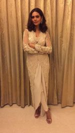 Esha Gupta looked gorgeous at the Cama Awards on 26th April 2017 (4)_5901c50202a8b.jpg