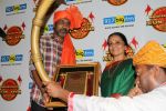 Nagraj Manjule Felcitated With Maharashtra Icon Award With Maharashtra Day Celebration on 27th April 2017 (26)_5902e0200c4d6.JPG