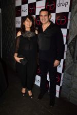Archana Puran Singh, Parmeet Sethi at the Success party of Vir Das_s Netflix special Abroad Understanding on 3rd May 2017 (39)_590ac343756d0.JPG