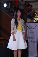 Gauhar Khan Showstopper For Spring Summer Collection on 8th May 2017 (14)_5912b2eae1eb0.JPG
