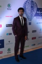 Kartik Aaryan at the Red Carpet Of 6th Lonely Planet Magazine India Travel Awards on 25th May 2017 (49)_592802e185360.JPG
