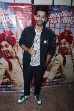 Himansh Kohli at the Promotional Interview for Film Sweetiee Weds NRI on Ist June 2017 (107)_59302056aa65c.JPG