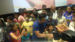 R Madhavan Celebrate His Birthday With His Fan By Attending Special Screening Of Saala Khadoos on 1st June 2017 R Madhavan Celebrate His Birthday With His Fan By Attending Special Screening Of Saala Khadoos on 1st June 2017 (4)_59310e60843d6.jpeg