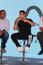 Salman Khan at the Launch Of Being Human Electric Cycles on 5th June 2017 (12)_5936497ced771.JPG