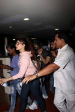 Jacqueline Fernandez Spotted on 7th June 2017 (49)_5938f2e8e569c.jpeg