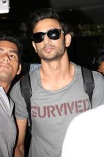 Sushant Singh Rajput Spotted At Airport on 8th June 2017 (8)_59396075a01d7.JPG