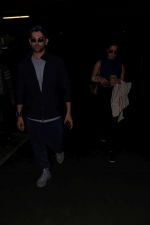 Neil Nitin Mukesh with Wife Rukmini Sahay at the Airport on 10th June 2017 (3)_593bceaf68ae4.JPG