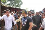 Salman Khan at I Love Mumbai Handing Over Of Public Utility Toilets on 9th June 2017 (18)_593b9d6e018ad.JPG