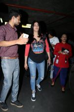 Shruti Haasan at the airport on 10th June 2017 (10)_593bc1c922c22.jpeg