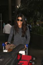 Pooja Hegde Spotted At International Airport on 12th June 2017 (5)_593e4d8f76f6a.JPG