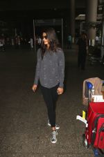 Pooja Hegde Spotted At International Airport on 12th June 2017 (7)_593e4d9b66f34.JPG