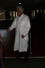 Javed Akhtar Spotted At International Airport on 16th June 2017 (1)_5944d4e937e8e.JPG
