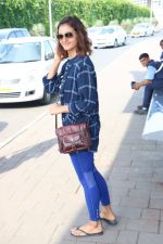 Shakti Mohan Spotted At International Airport on 16th June 2017 (1)_5944d6b68df79.JPG