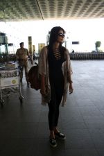 Pooja Hegde at the Airport on 20th June 2017 (1)_594913ed7a358.JPG