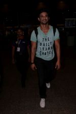 Sushant Singh Rajput at the Airport on 20th June 2017 (4)_59494e8930969.JPG
