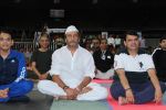 Jackie Shroff celebrate World Yoga Day in Mumbai on 21st June 2017 (75)_594a720594ae8.JPG
