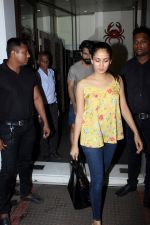 Mira Rajput spotted At Bastian Restaurant on 20th June 2017 (1)_5949ea1be93a2.JPG
