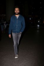 Riteish Deshmukh Spotted At Airport on 24th June 2017 (1)_594de7220fbcd.JPG