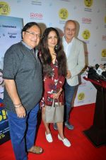Rakesh Bedi, Neena Gupta, Anupam Kher at Screening Of Film The Big Sick on 28th June 2017 (1)_5953da828a26a.JPG