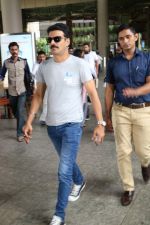 Manoj Bajpayee Spotted At Airport on 3rd July 2017 (5)_595a4426d1710.JPG