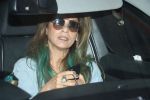 Dimple Kapadia spotted at the Airport on 10th July 2017 (9)_596376f698996.JPG