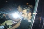 Salman Khan snapped in Mumbai airport leaving For IIFA which will held in New York on 11th July 2017 (39)_5965e71167630.JPG