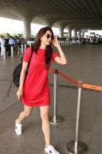 Kiara Advani Spotted At Airport on 12th July 2017 (1)_5966ea34e3035.JPG