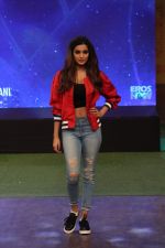 Nidhhi Agerwal at the Launch Of Song Beparwah on the sets of The Kapil Sharma Show on 13th July 2017 (226)_596863bc14b1b.JPG