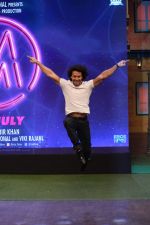 Tiger Shroff at the Launch Of Song Beparwah on the sets of The Kapil Sharma Show on 13th July 2017 (123)_59686351a2c5b.JPG
