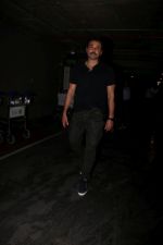 Bobby Deol Spotted At Airport on 15th July 2017 (8)_5969869a36343.JPG