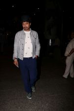 Irrfan Khan Spotted At Airport on 14th July 2017 (17)_5969875771444.JPG