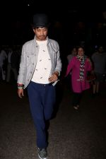 Irrfan Khan Spotted At Airport on 14th July 2017 (5)_5969875090582.JPG