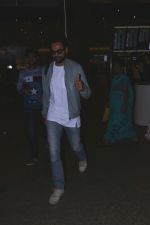 Abhay Deol Spotted At Airport on 18th July 2017 (5)_596ed73c9e8b0.JPG