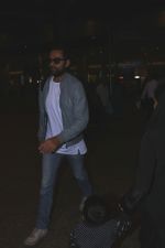 Abhay Deol Spotted At Airport on 18th July 2017 (6)_596ed73d712cf.JPG