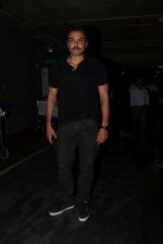 Bobby Deol Spotted At Airport on 18th July 2017 (17)_596ed7a8661bd.JPG
