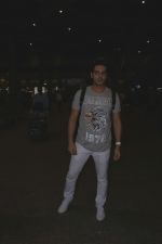 Zayed Khan Spotted At Airport on 18th July 2017 (7)_596ed841dc33d.JPG