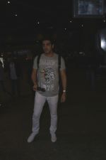 Zayed Khan Spotted At Airport on 18th July 2017 (9)_596ed8437bd94.JPG