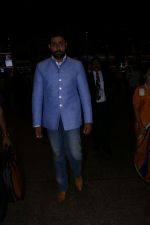 Abhishek Bachchan Spotted At Airport on 21st July 2017 (6)_5972fba271dea.JPG