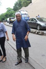 Javed Akhtar At Book Coffee Days Champagne Nights & Other Secrets on 24th July 2017 (7)_5976ea52a7018.JPG