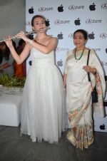 Asha Bhosle at the Launch OF Zanai Bhosle_s iAzre, Apple Store on 30th July 2017 (323)_597ea946d574d.JPG