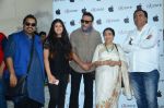 Asha Bhosle, Jackie Shroff, Shankar Mahadevan at the Launch OF Zanai Bhosle_s iAzre, Apple Store on 30th July 2017 (75)_597ea9595dfd4.JPG