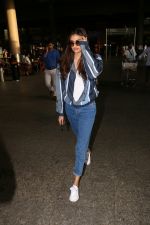 Athiya Shetty Spotted At Airport on 31st July 2017 (8)_597f6015c1935.JPG